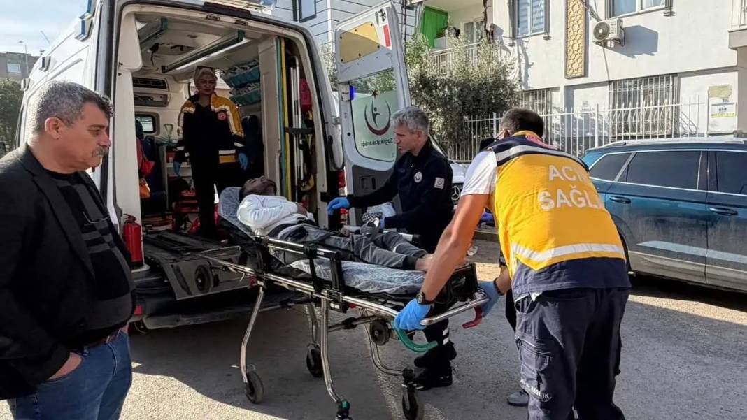 Kepez’de Ev Yangını Korkuttu: Panik Sokaklara Taştı! 3